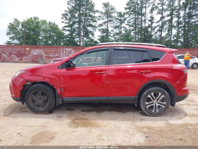 JTMBFREV8HJ145776 Toyota RAV4 LE