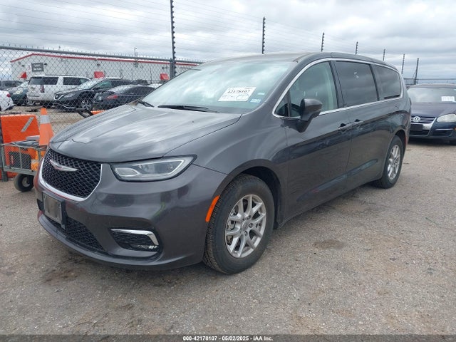 Chrysler Pacifica Touring L 2023 2C4RC1BG1PR536602 Image 2
