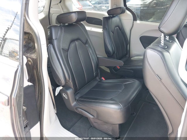 Chrysler Pacifica Touring L 2023 2C4RC1BG1PR536602 Image 8