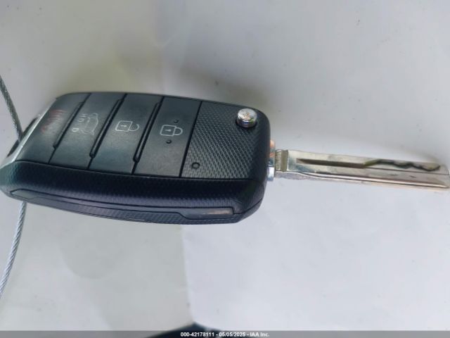KNDJP3A58F7213242 KIA SOUL +
