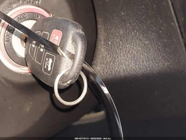 JF1ZNAA18F8705683 Scion Fr-s Base (a6)