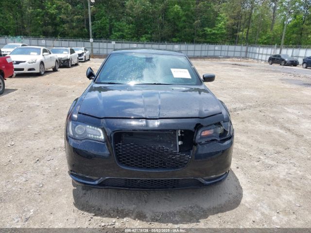 2C3CCABG8FH932184 Chrysler 300 300s