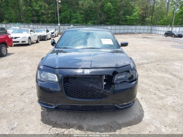 2C3CCABG8FH932184 Chrysler 300 300s