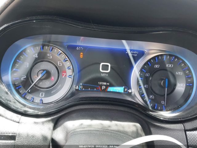 2C3CCABG8FH932184 Chrysler 300 300s