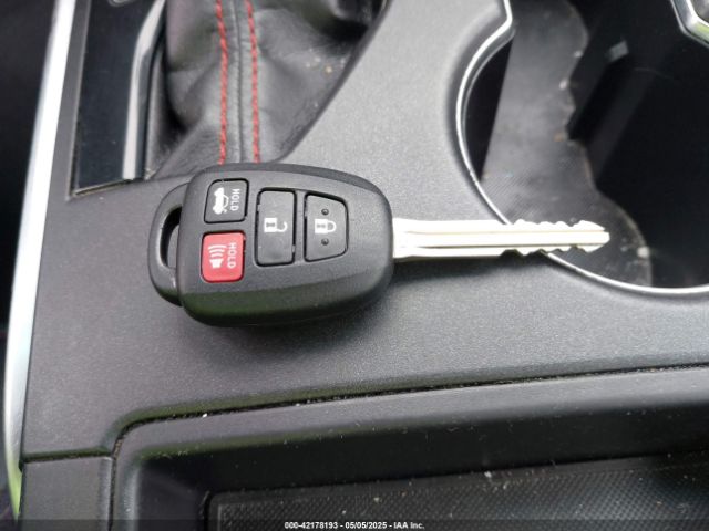 4T1BF1FK1HU762047 Toyota CAMRY SE