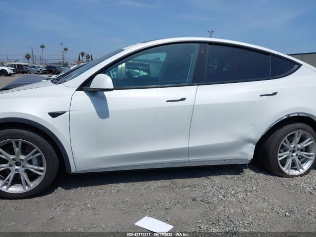 7SAYGDEE1NF368676 Tesla Model Y Long Range Dual Motor All-wheel Drive