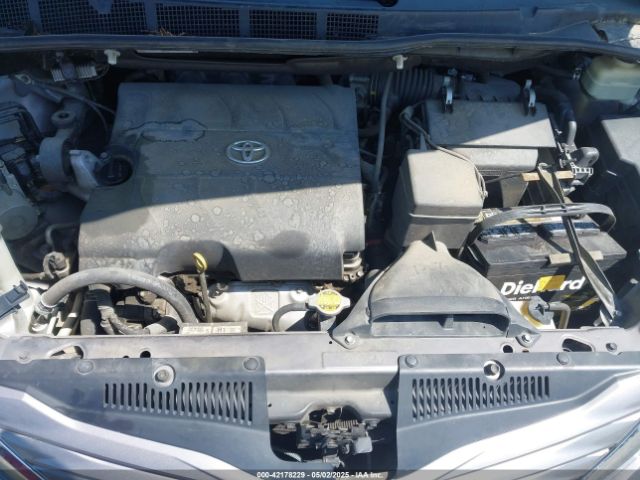 5TDYK3DC6FS633756 Toyota Sienna Xle 8 Passenger