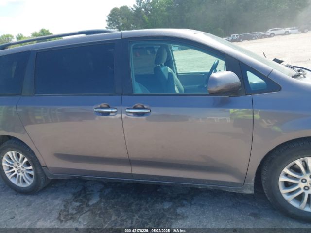 5TDYK3DC6FS633756 Toyota Sienna Xle 8 Passenger