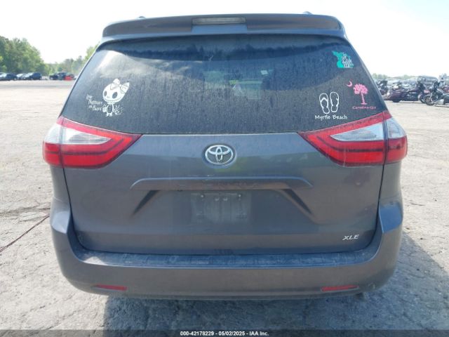5TDYK3DC6FS633756 Toyota Sienna Xle 8 Passenger