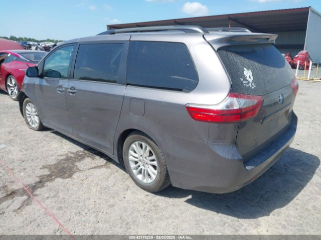 5TDYK3DC6FS633756 Toyota Sienna Xle 8 Passenger