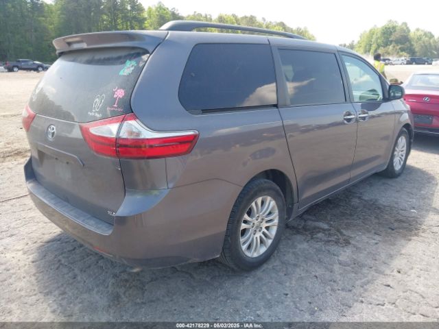 5TDYK3DC6FS633756 Toyota Sienna Xle 8 Passenger