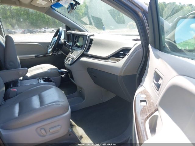 5TDYK3DC6FS633756 Toyota Sienna Xle 8 Passenger