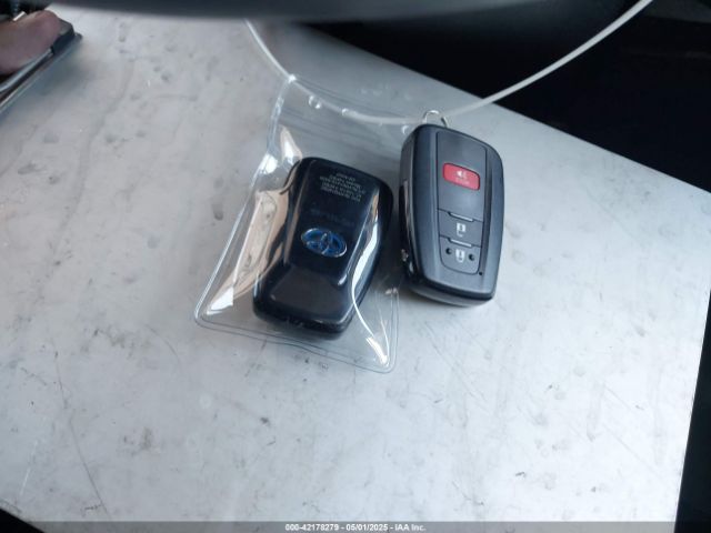 JTDKARFU4L3116504 Toyota PRIUS XLE