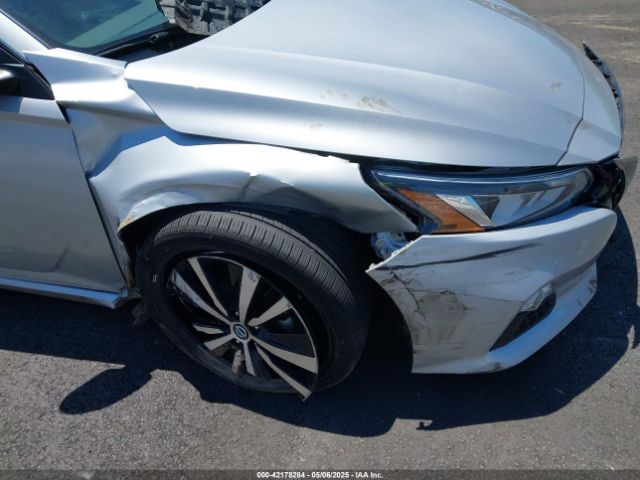 1N4BL4CV9NN379028 Nissan Altima Sr Fwd