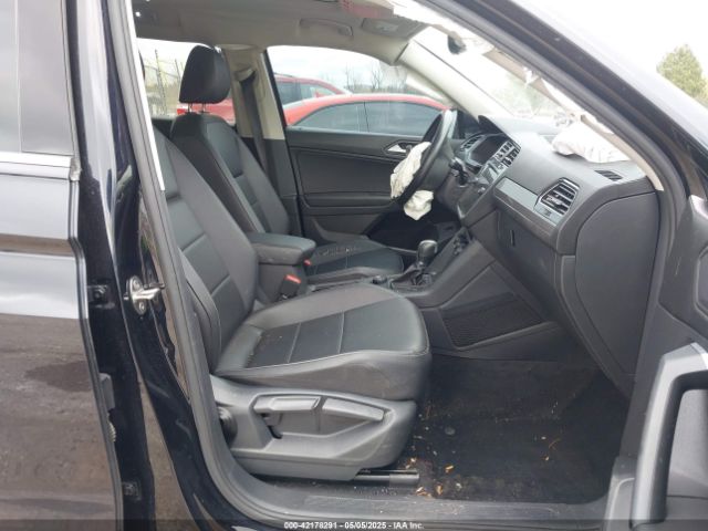 3VV2B7AX2KM195253 Volkswagen Tiguan 2.0t Se/2.0t Sel/2.0t Sel R-line/2.0t Sel R-line Black