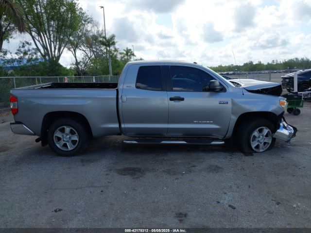 5TFRW5F10HX221961 Toyota Tundra Sr5 5.7l V8