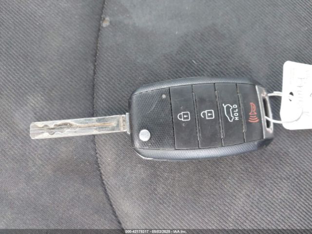 KNDJP3A59F7128233 KIA SOUL +