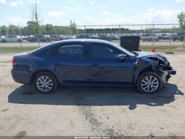 1VWAT7A30FC002333 Volkswagen Passat 1.8t Wolfsburg Edition