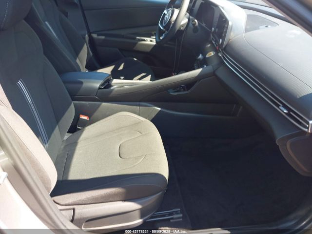 2023 HYUNDAI ELANTRA HYBRID KMHLM4AJ1PU081654 Photo 4