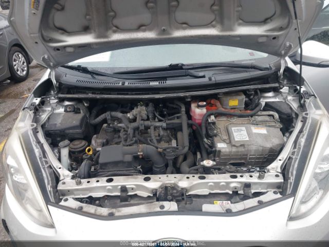 JTDKDTB38J1614926 Toyota Prius C One