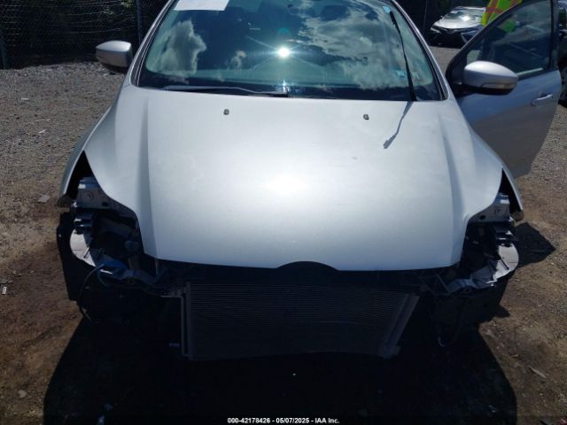 1FADP3F26EL318689 Ford FOCUS SE