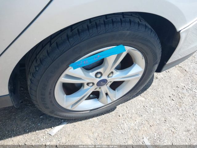 1FADP3F26EL318689 Ford FOCUS SE
