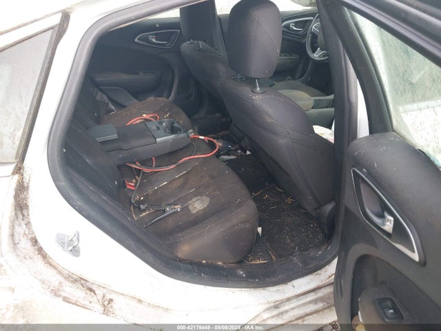 1C3CCCAB9FN650810 Chrysler 200 Limited