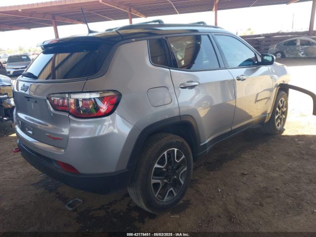 3C4NJDDB1KT812953 Jeep 2019