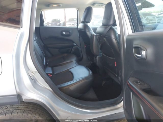 3C4NJDDB1KT812953 Jeep 2019