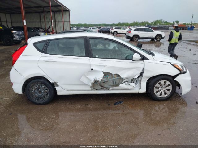 KMHCT5AE5HU300970 Hyundai ACCENT SE