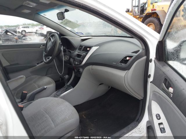 KMHCT5AE5HU300970 Hyundai ACCENT SE