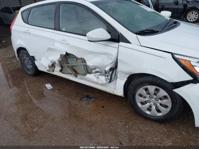 KMHCT5AE5HU300970 Hyundai ACCENT SE