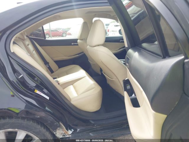 2016 LEXUS IS 200T JTHBA1D27G5015470 Photo 7