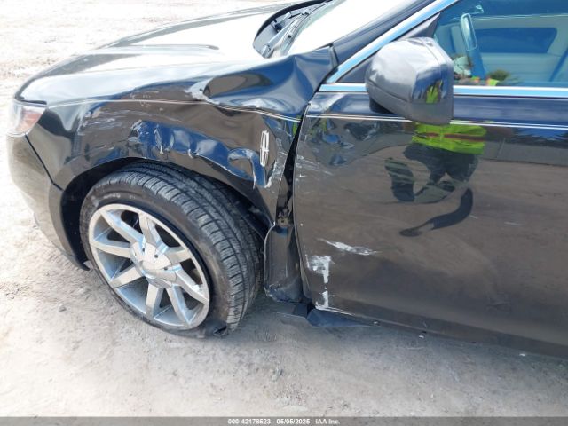 1LNHL9DK0EG606273 Lincoln MKS