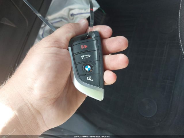 2016 BMW X1 WBXHT3C34G5E47922 Photo 10
