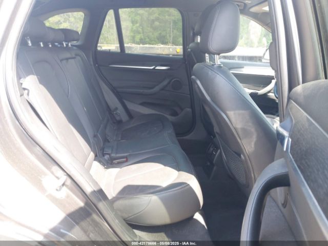 2016 BMW X1 WBXHT3C34G5E47922 Photo 7