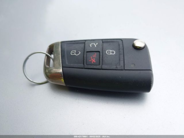 3VW547AU8JM267113 Volkswagen Golf Gti 2.0t Autobahn/2.0t S/2.0t Se