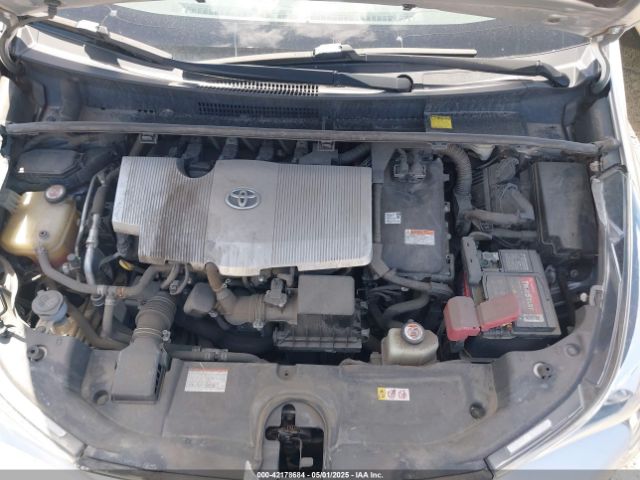 JTDKBRFU3J3068097 Toyota Prius Two