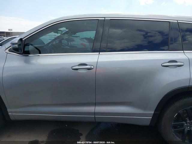 5TDZARFH2FS012632 Toyota Highlander Le