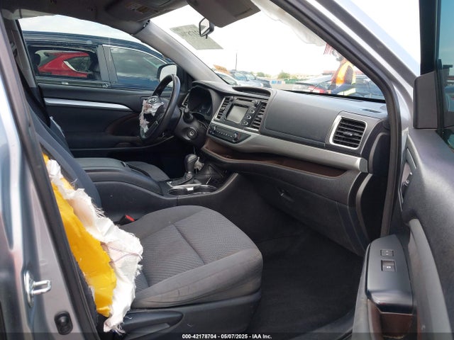 5TDZARFH2FS012632 Toyota Highlander Le