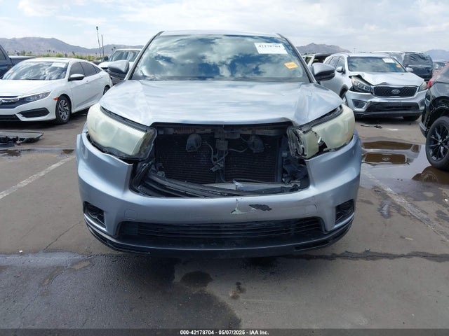 5TDZARFH2FS012632 Toyota Highlander Le
