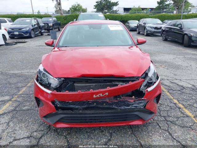 3KPF24AD9PE682410 KIA Forte Lxs