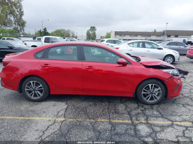 3KPF24AD9PE682410 KIA Forte Lxs