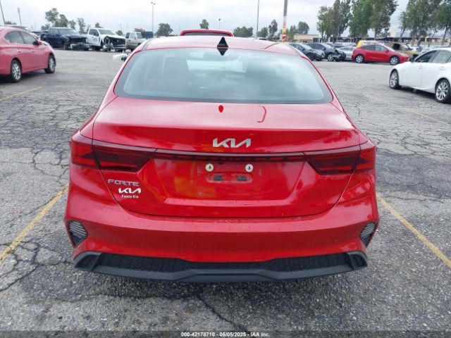 3KPF24AD9PE682410 KIA Forte Lxs