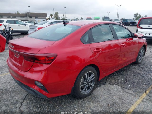3KPF24AD9PE682410 KIA Forte Lxs