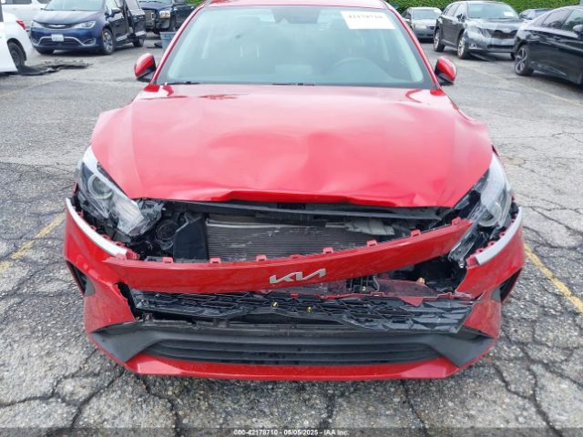 3KPF24AD9PE682410 KIA Forte Lxs