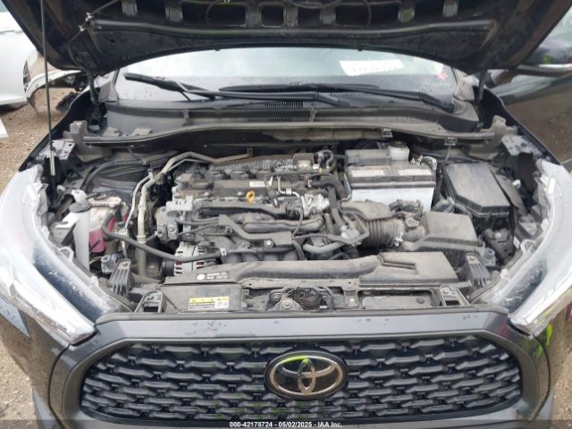 7MUCAABG3NV043526 Toyota Corolla Cross Le
