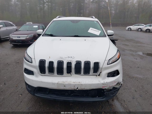 1C4PJMCB3GW130605 Jeep Cherokee