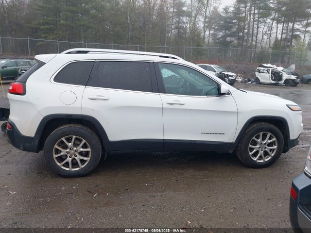 1C4PJMCB3GW130605 Jeep Cherokee