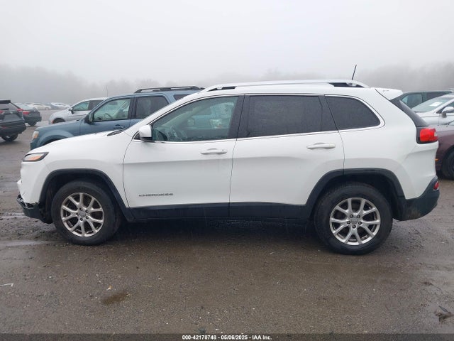 1C4PJMCB3GW130605 Jeep Cherokee